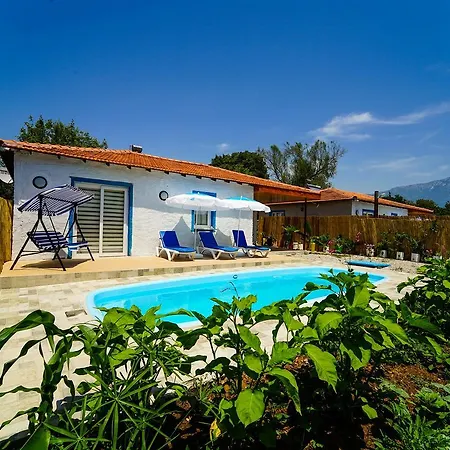 Villa Ikiz - Kayakoy'de Kiralik 2+1 Muhafazakar Fethiye