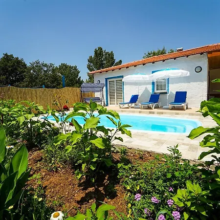 Ikiz - Kayakoy'de Kiralik 2+1 Muhafazakar Villa Fethiye