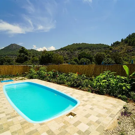 Ikiz - Kayakoy'de Kiralik 2+1 Muhafazakar Villa Fethiye